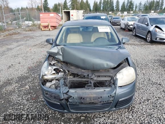 ✅ 2006 Volkswagen Jetta 2.5L • VIN: 3VWSF71K56M619504 • Lot: 43781991. Listed on IAAI with 196,916 mi. Free auction sales archive from the USA and detailed vehicle history report at DreamBid. Image 12.