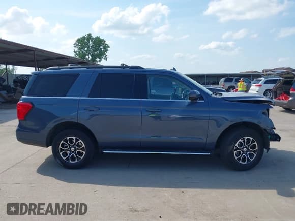 ✅ 2022 Ford Expedition XLT • VIN: 1FMJU1JT9NEA34564 • Lot: 42400035. Listed on IAAI with 19,779 mi. Free auction sales archive from the USA and detailed vehicle history report at DreamBid. Image 14.
