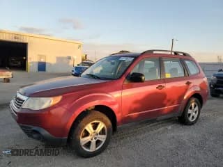 ✅ 2010 Subaru Forester X • VIN: JF2SH6BC4AH777944 • Lot: 92108275. Wystawiony na Copart z przebiegiem 140 465 mil. Bezpłatny archiwum sprzedaży aukcyjnych z USA i szczegółowy raport historii pojazdu na DreamBid. Zdjęcie 1.