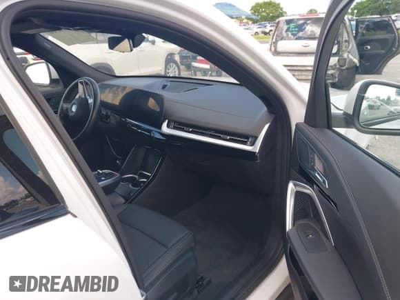 ✅ 2025 BMW X2 xDrive28i • VIN: WBX63GM03S5038173 • Lot: 42500566. Listed on IAAI with 13,387 mi. Free auction sales archive from the USA and detailed vehicle history report at DreamBid. Image 5.