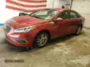 2015 Hyundai Sonata SE z VIN 5NPE24AF1FH222911, wystawiony jako Copart lot #91146455 z przebiegiem 76 460 mil mil oraz Czysty tytuł • Clean title. Historia ofert i sprzedaży dostępna na DreamBid. Obrazek 1.