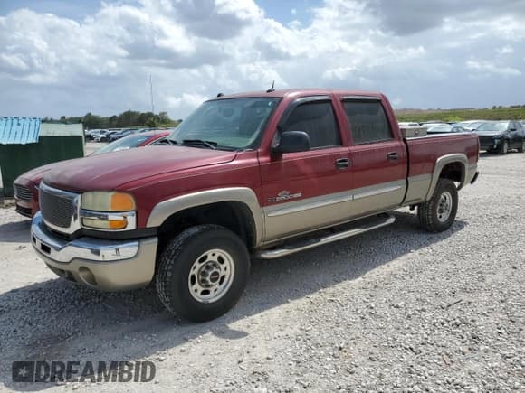 ✅ 2005 GMC Sierra 2500HD SLT • VIN: 1GTHK23U25F811911 • Lot: 47954475. Listed on Copart with 191,559 mi. Free auction sales archive from the USA and detailed vehicle history report at DreamBid. Image 1.
