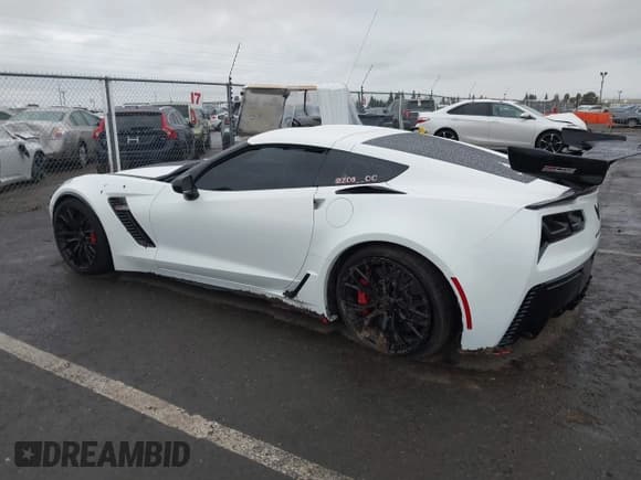 ✅ 2016 Chevrolet Corvette Z06 3LZ • VIN: 1G1YU2D62G5600588 • Лот: 41194235. Опубликован ранее на IAAI с пробегом 57 537 миль. Бесплатный доступ к архиву аукционных продаж из США и подробный отчёт об истории автомобиля на DreamBid. Изображение 3.