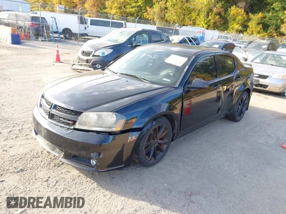 ✅ 2013 Dodge Avenger SXT • VIN: 1C3CDZCG3DN746700 • Lot: 43557236. Wystawiony na IAAI z przebiegiem 176 700 mil. Bezpłatny archiwum sprzedaży aukcyjnych z USA i szczegółowy raport historii pojazdu na DreamBid. Zdjęcie 2.