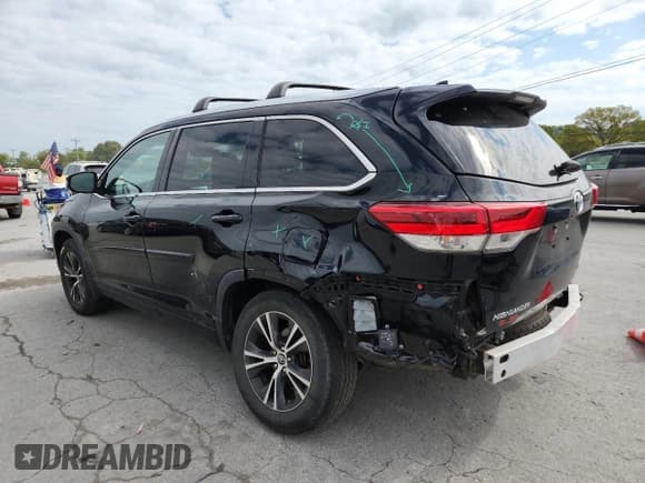 ✅ 2019 Toyota Highlander Limited • VIN: 5TDDZRFH4KS990207 • Лот: 71524705. Опубликован ранее на Copart с пробегом 76 098 миль. Бесплатный доступ к архиву аукционных продаж из США и подробный отчёт об истории автомобиля на DreamBid. Изображение 2.