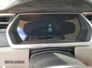 ✅ 2012 Tesla Model S Performance • VIN: 5YJSA1DP7CFP01949 • Lot: 84046005. Wystawiony na Copart z przebiegiem 162 431 mil. Bezpłatny archiwum sprzedaży aukcyjnych z USA i szczegółowy raport historii pojazdu na DreamBid. Zdjęcie 9.