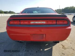 ✅ 2014 Dodge Challenger Shaker • VIN: 2C3CDYBT2EH231514 • Lot: 70778074. Wystawiony na Copart z przebiegiem 201 131 mil. Bezpłatny archiwum sprzedaży aukcyjnych z USA i szczegółowy raport historii pojazdu na DreamBid. Zdjęcie 6.