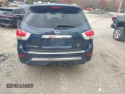 ✅ 2016 Nissan Pathfinder SV • VIN: 5N1AR2MMXGC608471 • Lot: 43581997. Wystawiony na IAAI z przebiegiem 137 326 mil. Bezpłatny archiwum sprzedaży aukcyjnych z USA i szczegółowy raport historii pojazdu na DreamBid. Zdjęcie 16.