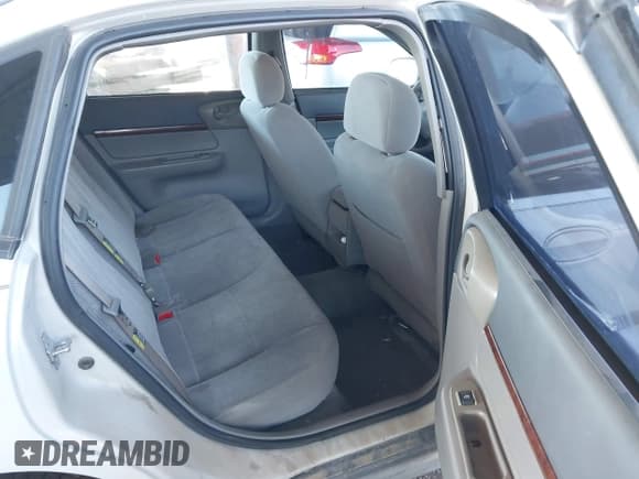 ✅ 2004 Chevrolet Impala • VIN: 2G1WF52E549334866 • Lot: 43780175. Listed on IAAI with 181,040 mi. Free auction sales archive from the USA and detailed vehicle history report at DreamBid. Image 8.