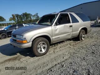 ✅ 2001 Chevrolet Blazer LS • VIN: 1GNCS18W71K195226 • Лот: 80637455. Опубликован ранее на Copart с пробегом 39 280 миль. Бесплатный доступ к архиву аукционных продаж из США и подробный отчёт об истории автомобиля на DreamBid. Изображение 1.