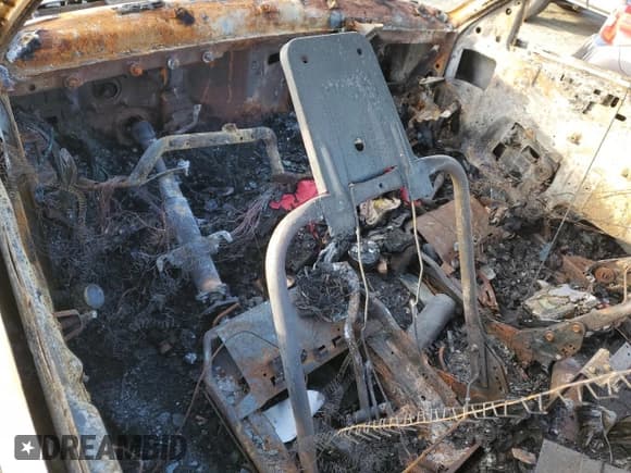 ✅ 2000 Chevrolet S-10 LS • VIN: 1GCDT19W1Y8212361 • Лот: 77343393. Опубликован ранее на Copart с пробегом Не указан. Бесплатный доступ к архиву аукционных продаж из США и подробный отчёт об истории автомобиля на DreamBid. Изображение 8.