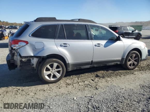 ✅ 2013 Subaru Outback Premium • VIN: 4S4BRCGCXD3308437 • Lot: 90805035. Listed on Copart with 224,259 mi. Free auction sales archive from the USA and detailed vehicle history report at DreamBid. Image 3.