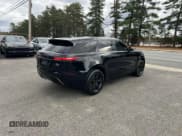 ✅ 2018 Land Rover Range Rover Velar S • VIN: SALYB2RV1JA714943 • Lot: 92755785. Wystawiony na Copart z przebiegiem 124 296 mil. Bezpłatny archiwum sprzedaży aukcyjnych z USA i szczegółowy raport historii pojazdu na DreamBid. Zdjęcie 4.