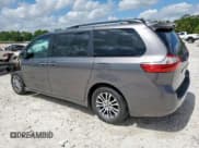 ✅ 2018 Toyota Sienna XLE • VIN: 5TDYZ3DC2JS903022 • Лот: 64499715. Опубликован ранее на Copart с пробегом 232 491 миль. Бесплатный доступ к архиву аукционных продаж из США и подробный отчёт об истории автомобиля на DreamBid. Изображение 2.