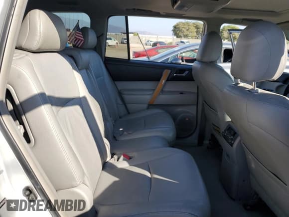 ✅ 2010 Toyota Highlander Limited • VIN: JTEJW3EH8A2042789 • Lot: 90061955. Listed on Copart with 214,234 mi. Free auction sales archive from the USA and detailed vehicle history report at DreamBid. Image 11.