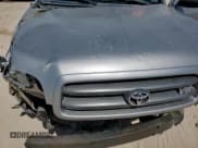 ✅ 2004 Toyota Sequoia SR5 • VIN: 5TDZT34A24S221945 • Лот: 69060755. Опубликован ранее на Copart с пробегом Не указан. Бесплатный доступ к архиву аукционных продаж из США и подробный отчёт об истории автомобиля на DreamBid. Изображение 12.