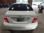 ✅ 2013 Mercedes-Benz C 300 Sport • VIN: WDDGF8AB3DA859410 • Lot: 42522407. Wystawiony na IAAI z przebiegiem 110 502 mil. Bezpłatny archiwum sprzedaży aukcyjnych z USA i szczegółowy raport historii pojazdu na DreamBid. Zdjęcie 16.