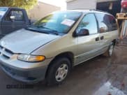 ✅ 2000 Dodge Caravan • VIN: 2B4GP2534YR643202 • Lot: 43611787. Wystawiony na IAAI z przebiegiem 219 266 mil. Bezpłatny archiwum sprzedaży aukcyjnych z USA i szczegółowy raport historii pojazdu na DreamBid. Zdjęcie 2.