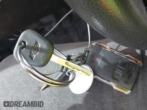 ✅ 2018 Chevrolet Silverado 2500HD Work Truck • VIN: 1GB0CUEG4JZ338829 • Lot: 41689836. Listed on IAAI with 229,860 mi. Free auction sales archive from the USA and detailed vehicle history report at DreamBid. Image 11.