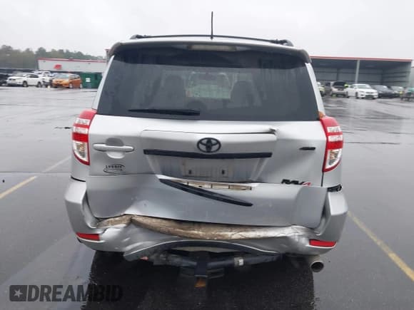 ✅ 2010 Toyota RAV4 Sport • VIN: JTMRK4DV6A5089852 • Lot: 43834599. Listed on IAAI with 203,492 mi. Free auction sales archive from the USA and detailed vehicle history report at DreamBid. Image 16.
