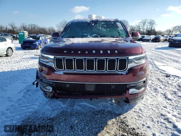 ✅ 2022 Jeep Wagoneer Series II • VIN: 1C4SJVBT3NS182718 • Lot: 88100715. Listed on Copart with 80,536 mi. Free auction sales archive from the USA and detailed vehicle history report at DreamBid. Image 5.