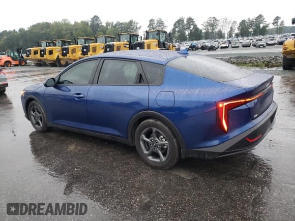 ✅ 2025 Kia K4 LXS • VIN: 3KPFT4DE9SE088491 • Lot: 81883675. Wystawiony na Copart z przebiegiem 5 847 mil. Bezpłatny archiwum sprzedaży aukcyjnych z USA i szczegółowy raport historii pojazdu na DreamBid. Zdjęcie 2.