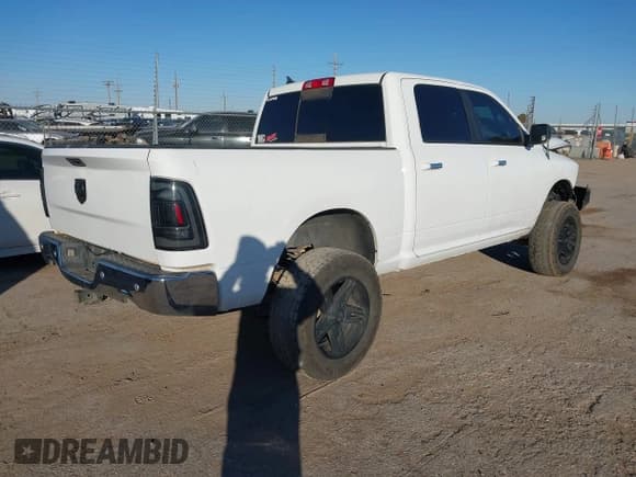 ✅ 2018 Ram 1500 Big Horn • VIN: 1C6RR7LM1JS264944 • Lot: 41310020. Wystawiony na IAAI z przebiegiem 181 647 mil. Bezpłatny archiwum sprzedaży aukcyjnych z USA i szczegółowy raport historii pojazdu na DreamBid. Zdjęcie 4.