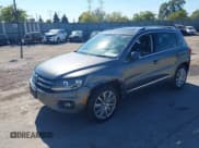 ✅ 2014 Volkswagen Tiguan S • VIN: WVGBV3AX5EW560328 • Lot: 43413983. Wystawiony na IAAI z przebiegiem 122 639 mil. Bezpłatny archiwum sprzedaży aukcyjnych z USA i szczegółowy raport historii pojazdu na DreamBid. Zdjęcie 16.