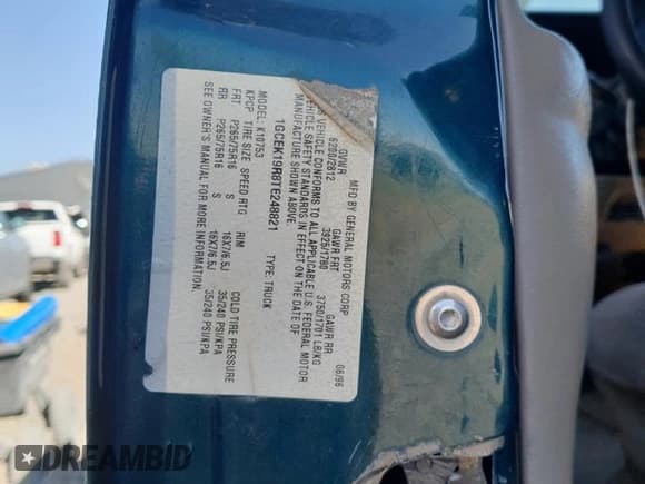 ✅ 1996 Chevrolet Silverado 1500 • VIN: 1GCEK19R8TE248821 • Lot: 82132615. Wystawiony na Copart z przebiegiem 291 896 mil. Bezpłatny archiwum sprzedaży aukcyjnych z USA i szczegółowy raport historii pojazdu na DreamBid. Zdjęcie 12.