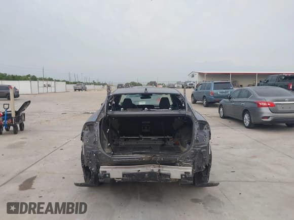 ✅ 2024 Toyota Crown XLE • VIN: JTDAAAAFXR3018186 • Lot: 42465686. Wystawiony na IAAI z przebiegiem 19 776 mil. Bezpłatny archiwum sprzedaży aukcyjnych z USA i szczegółowy raport historii pojazdu na DreamBid. Zdjęcie 17.