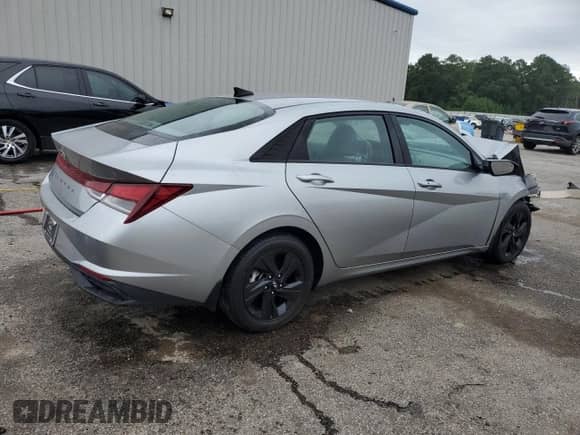 2022 Hyundai Elantra SEL with VIN 5NPLM4AG4NH077842, listed as a Copart auction lot 67356745 with 51,467 mi miles and Salvage title. Bid and sale history available at DreamBid. Image 3.