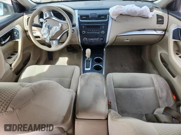 ✅ 2014 Nissan Altima 2.5 • VIN: 1N4AL3AP8EN207213 • Lot: 80016985. Listed on Copart with 88,235 mi. Free auction sales archive from the USA and detailed vehicle history report at DreamBid. Image 8.