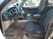 ✅ 2004 Toyota 4Runner SR5 • VIN: JTEZT14R840019135 • Lot: 51852145. Wystawiony na Copart z przebiegiem 148 788 mil. Bezpłatny archiwum sprzedaży aukcyjnych z USA i szczegółowy raport historii pojazdu na DreamBid. Zdjęcie 7.