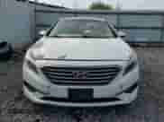 2016 Hyundai Sonata SE z VIN 5NPE24AF5GH403642, wystawiony jako Copart lot #55575015 z przebiegiem 147 462 mil mil oraz Szkoda całkowita • Salvage title. Historia ofert i sprzedaży dostępna na DreamBid. Obrazek 5.