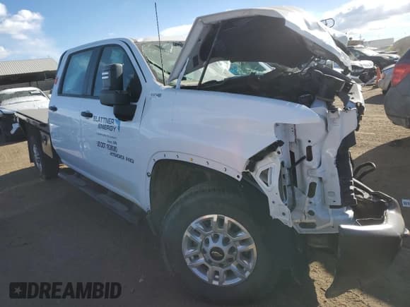 ✅ 2024 Chevrolet Silverado 2500HD • VIN: 1GB1YLEY6RF307152 • Lot: 84064034. Wystawiony na Copart z przebiegiem Nie podano. Bezpłatny archiwum sprzedaży aukcyjnych z USA i szczegółowy raport historii pojazdu na DreamBid. Zdjęcie 4.