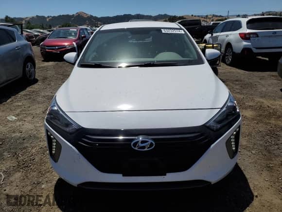 2019 Hyundai Ioniq с VIN KMHC65LD2KU105847, выставлен на аукционе Copart как лот 63232514 с пробегом 75 267 миль миль и Списание • Salvage title. История ставок и продаж доступна на DreamBid. Изображение 5.