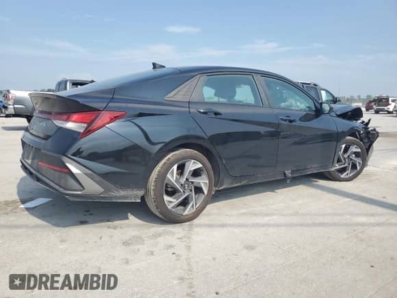 2025 Hyundai Elantra SEL Sport с VIN KMHLM4DG9SU879912, выставлен на аукционе Copart как лот 63646935 с пробегом 22 280 миль миль и Списание • Salvage title. История ставок и продаж доступна на DreamBid. Изображение 3.