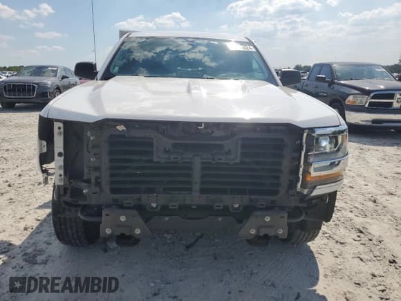 ✅ 2018 Chevrolet Silverado 1500 Work Truck • VIN: 1GCNCNEC8JZ180922 • Лот: 60719024. Опубликован ранее на Copart с пробегом 96 526 миль. Бесплатный доступ к архиву аукционных продаж из США и подробный отчёт об истории автомобиля на DreamBid. Изображение 5.