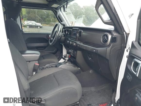 ✅ 2021 Jeep Wrangler Unlimited Willys • VIN: 1C4HJXDN0MW685716 • Lot: 40837088. Wystawiony na IAAI z przebiegiem 35 881 mil. Bezpłatny archiwum sprzedaży aukcyjnych z USA i szczegółowy raport historii pojazdu na DreamBid. Zdjęcie 5.