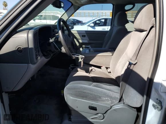 ✅ 2005 Chevrolet Suburban LT • VIN: 3GNEC16Z65G251978 • Лот: 89928355. Опубликован ранее на Copart с пробегом 210 594 миль. Бесплатный доступ к архиву аукционных продаж из США и подробный отчёт об истории автомобиля на DreamBid. Изображение 7.