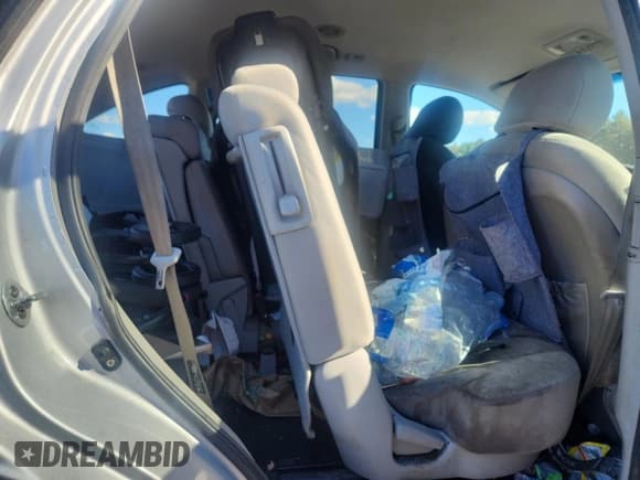 ✅ 2008 Hyundai Veracruz GLS • VIN: KM8NU13C28U072338 • Lot: 89871505. Listed on Copart with 179,940 mi. Free auction sales archive from the USA and detailed vehicle history report at DreamBid. Image 11.