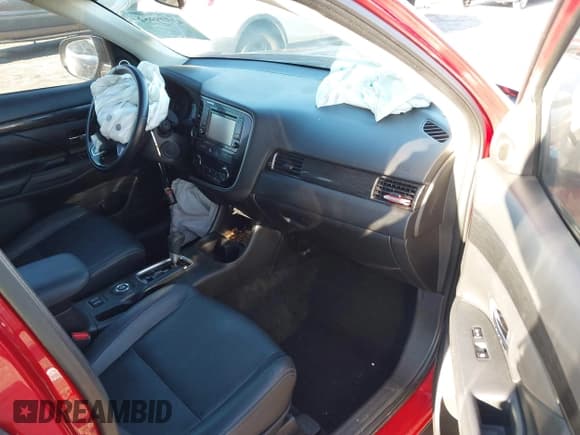 ✅ 2016 Mitsubishi Outlander SE • VIN: JA4AZ3A39GZ007792 • Lot: 43539952. Wystawiony na IAAI z przebiegiem 115 102 mil. Bezpłatny archiwum sprzedaży aukcyjnych z USA i szczegółowy raport historii pojazdu na DreamBid. Zdjęcie 5.