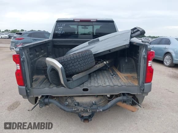 ✅ 2019 Chevrolet Silverado 1500 LT • VIN: 3GCPWCEK5KG127317 • Lot: 42642169. Wystawiony na IAAI z przebiegiem 127 563 mil. Bezpłatny archiwum sprzedaży aukcyjnych z USA i szczegółowy raport historii pojazdu na DreamBid. Zdjęcie 14.