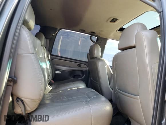 ✅ 2002 Chevrolet Suburban LS • VIN: 3GNEC16T42G306502 • Лот: 80507984. Опубликован ранее на Copart с пробегом 277 514 миль. Бесплатный доступ к архиву аукционных продаж из США и подробный отчёт об истории автомобиля на DreamBid. Изображение 11.