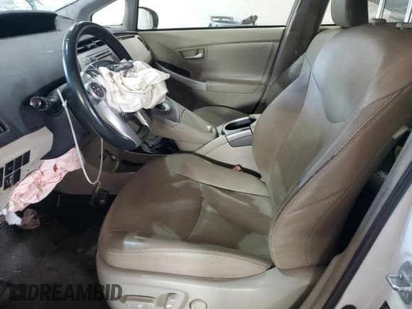 ✅ 2015 Toyota Prius Two • VIN: JTDKN3DU5F1879801 • Lot: 91700615. Listed on Copart with 138,739 mi. Free auction sales archive from the USA and detailed vehicle history report at DreamBid. Image 7.