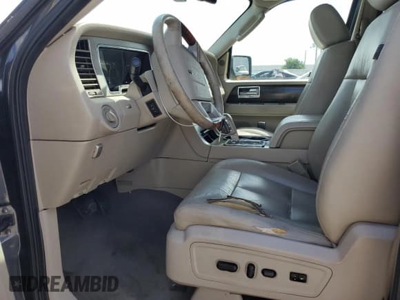 ✅ 2007 Lincoln Navigator • VIN: 5LMFU27507LJ03609 • Lot: 68524425. Listed on Copart with 199,484 mi. Free auction sales archive from the USA and detailed vehicle history report at DreamBid. Image 7.