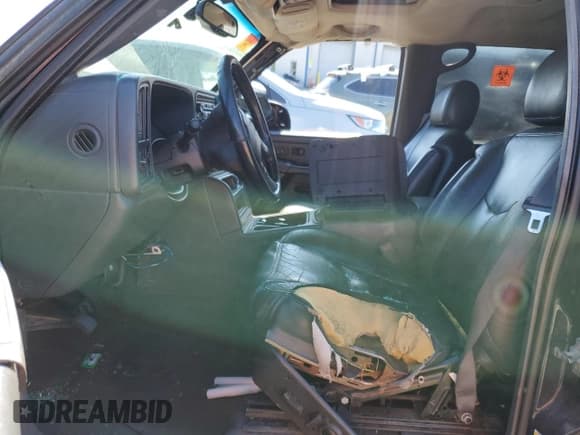 ✅ 2006 Chevrolet Silverado 2500HD Work Truck • VIN: 1GCHC23U16F145638 • Лот: 56349655. Опубликован ранее на Copart с пробегом Не указан. Бесплатный доступ к архиву аукционных продаж из США и подробный отчёт об истории автомобиля на DreamBid. Изображение 7.