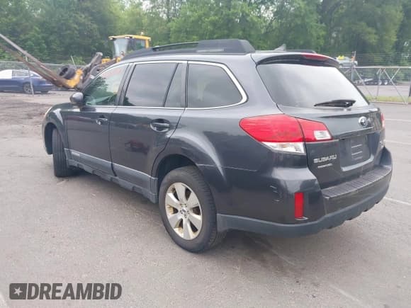 ✅ 2012 Subaru Outback Limited • VIN: 4S4BRDLC3C2263826 • Lot: 42408483. Listed on IAAI with 201,000 mi. Free auction sales archive from the USA and detailed vehicle history report at DreamBid. Image 3.