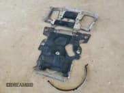 ✅ 2018 Land Rover Range Rover HSE • VIN: SALGS2SV6JA390135 • Lot: 54862385. Listed on Copart with 114,591 mi. Free auction sales archive from the USA and detailed vehicle history report at DreamBid. Image 13.