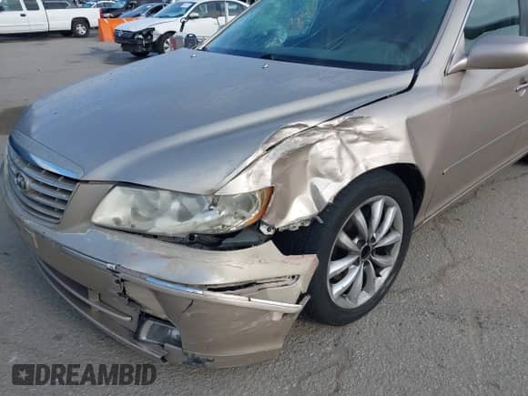 2006 Hyundai Azera SE с VIN KMHFC46F56A095397, выставлен на аукционе IAAI как лот 42135597 с пробегом 182 416 миль миль и . История ставок и продаж доступна на DreamBid. Изображение 6.